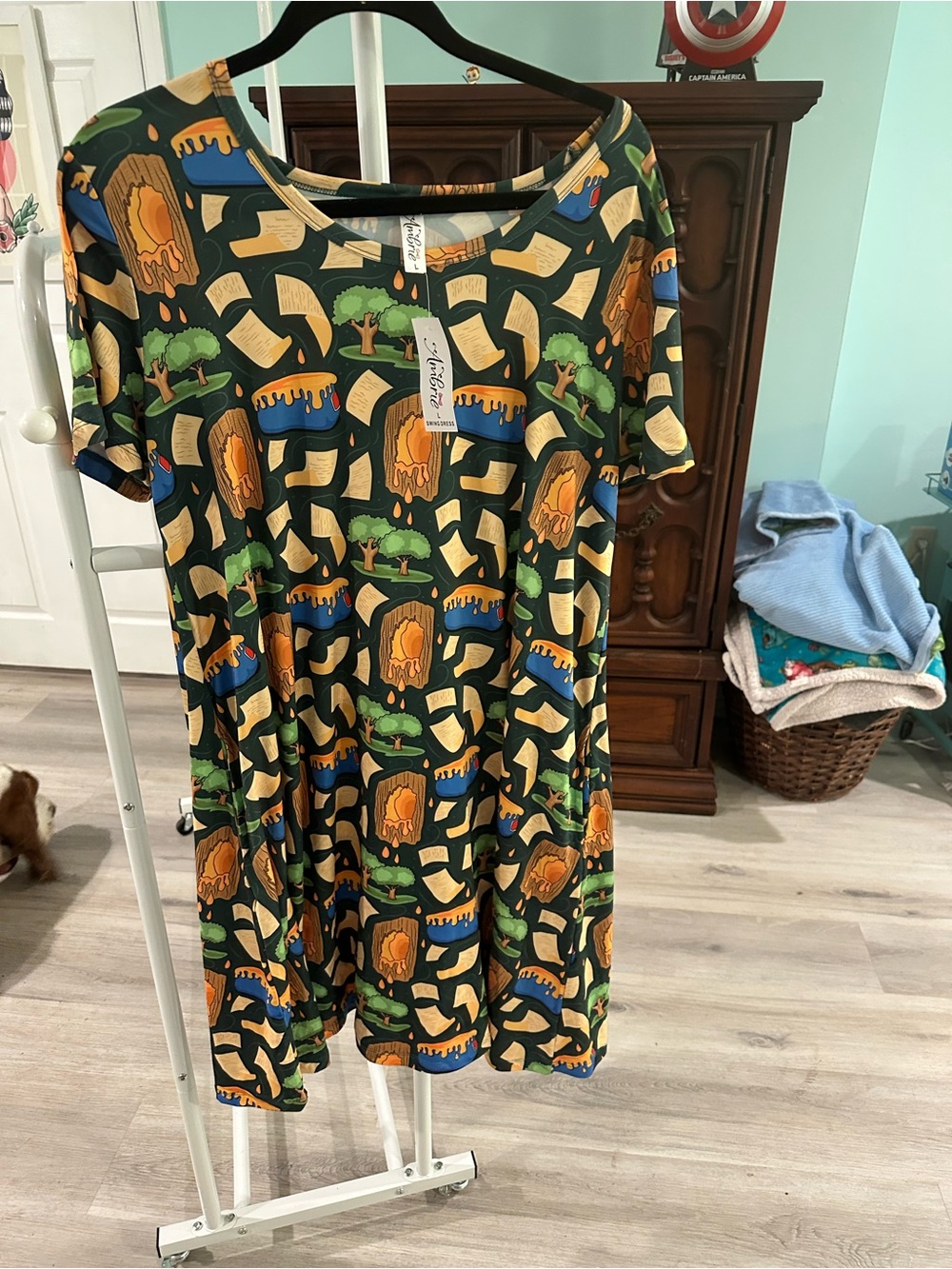 Disney Winnie the Pooh ride Ambrie size L NWT dress with pockets